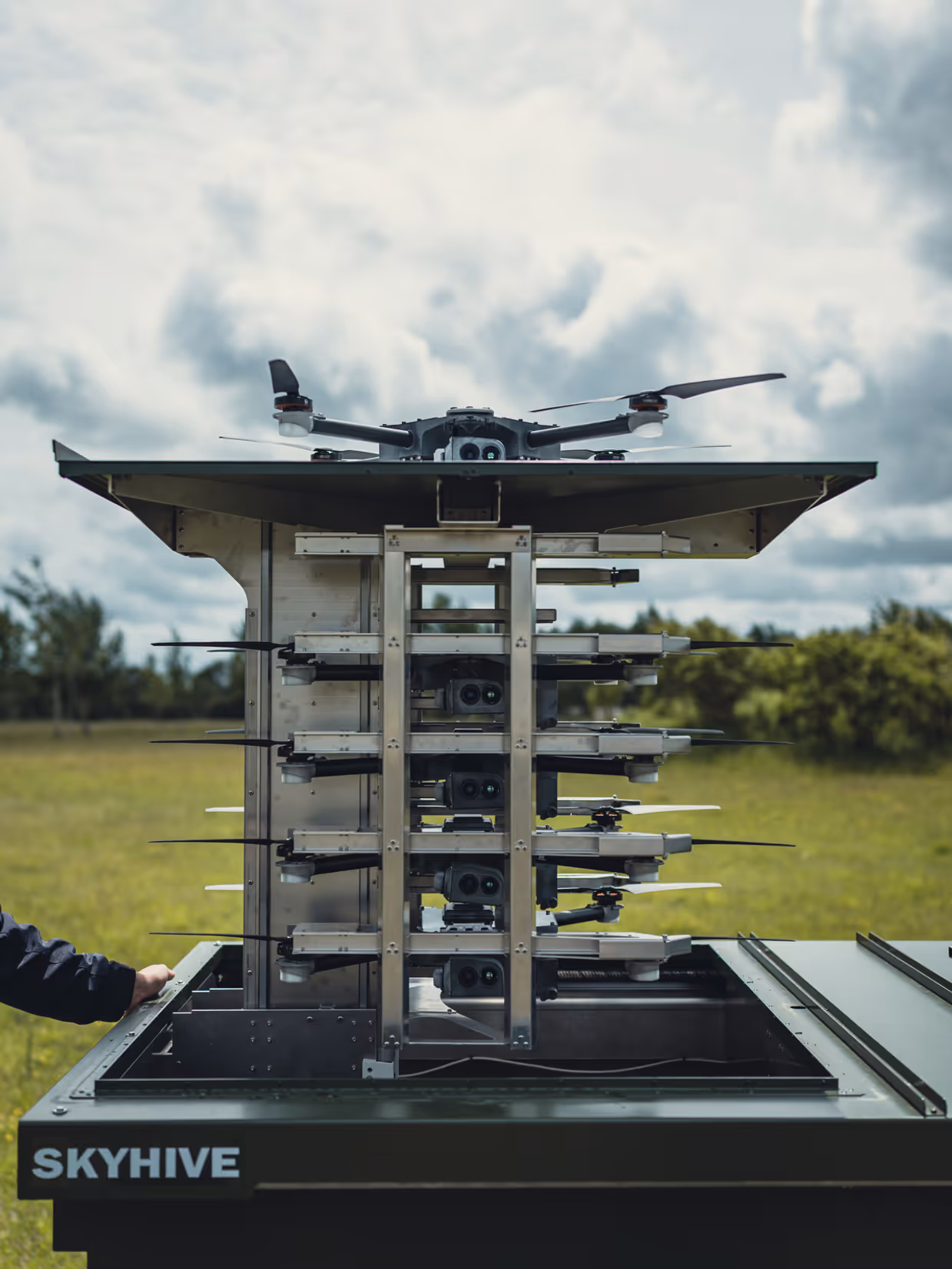 de vijf drones van de SkyHive.