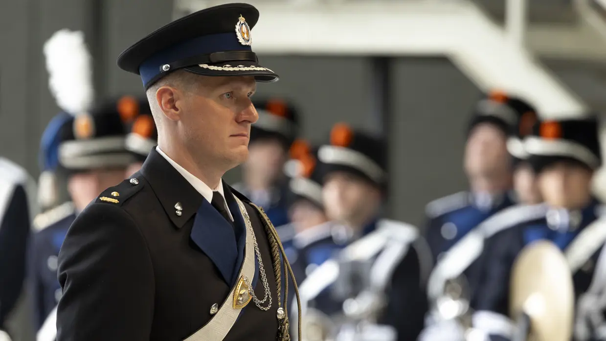 Portret van majoor-adjudant Dirk, adjudant van de commandant Koninklijke Marechaussee.