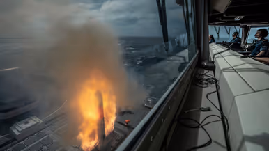 Tomahawk afgeschoten van een schip.
