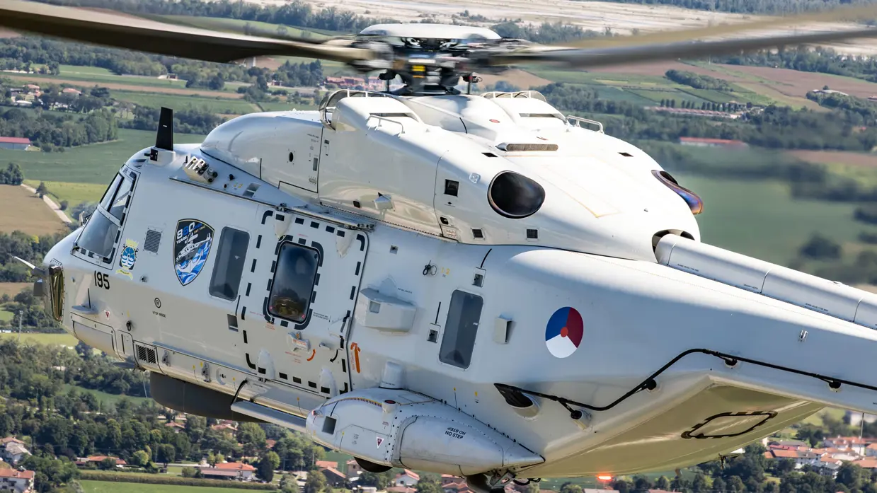 Close-up zijkant helikopter.