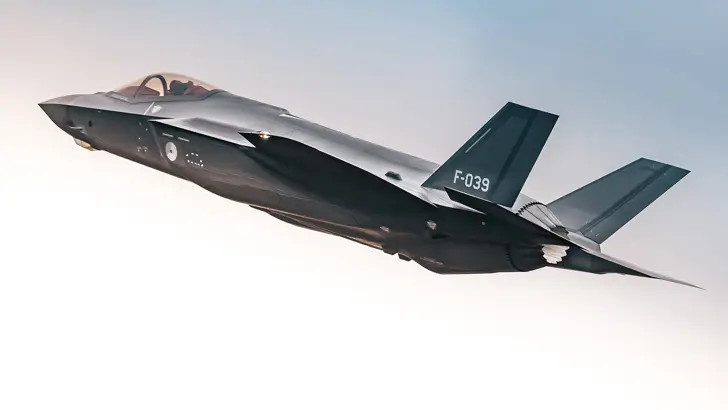 F-35 in de lucht.
