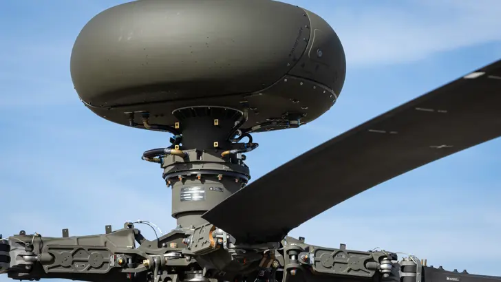 De Fire Control Radar van een Apache Echo-gevechtshelikopter.