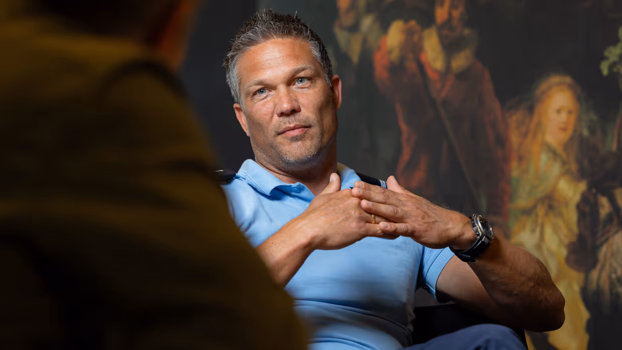 Portretfoto van opperwachtmeester Stijn.