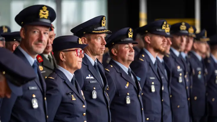 Militairen staan opgesteld tijdens Veteranendag.