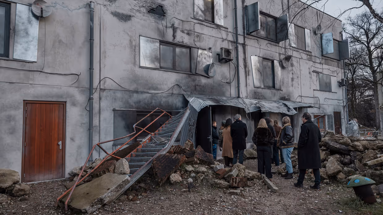 Exterieur en interieur van House of Practice 