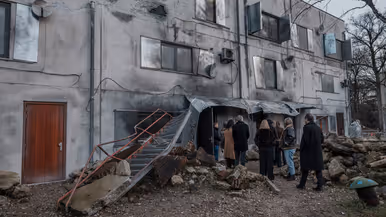 Exterieur en interieur van House of Practice 