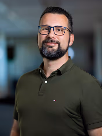 Portretfoto van Marcel Pelster