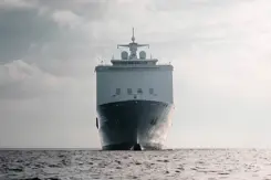 Zr.Ms. Johan de Witt van voren gezien, op volle zee