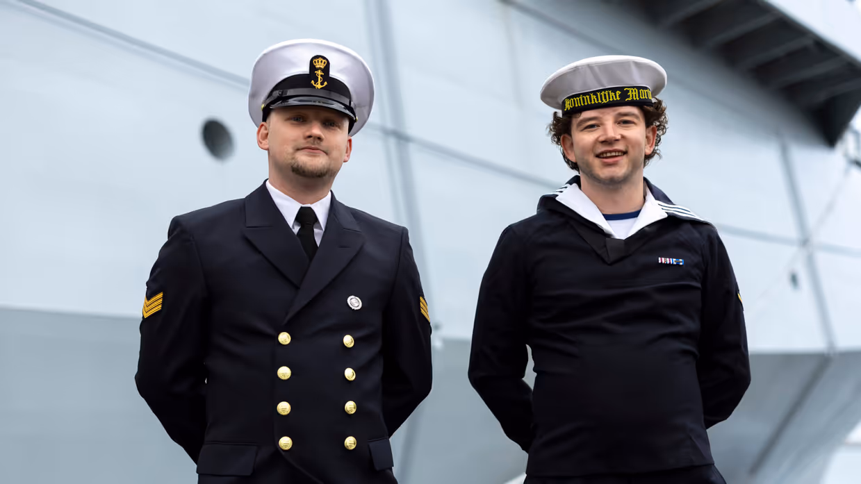 Portretfoto’s van sergeant LDGD Lars en matroos 1 LDV Rowan.