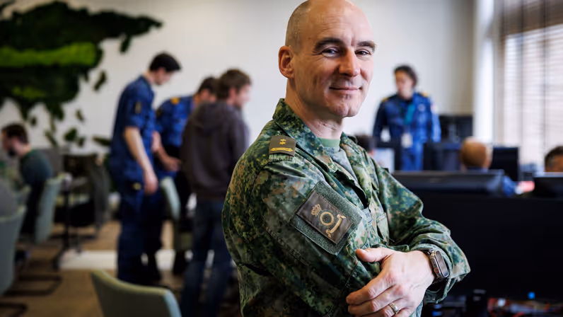 portretfoto van luitenant-kolonel Matthijs van der Wel-ter Weel, cyberreservist en commandant van het Defensie Cyber Commando (DCC).