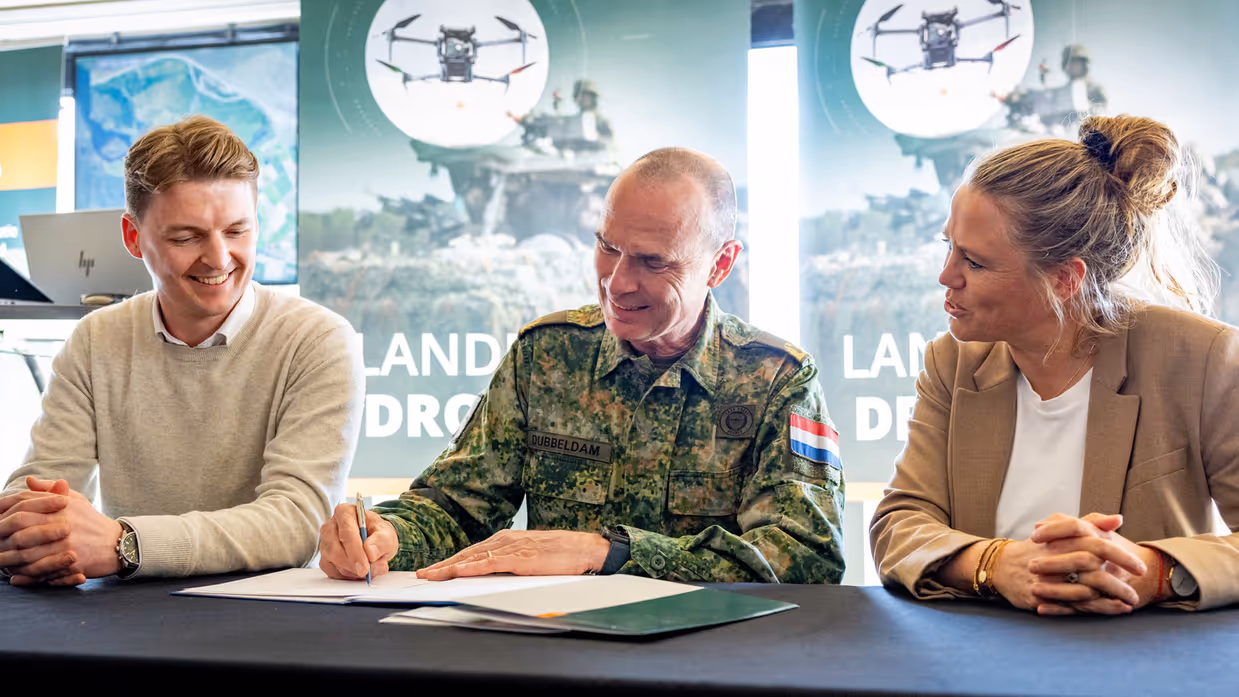 Dubbeldam in overleg met Nederlandse industrie over drones.