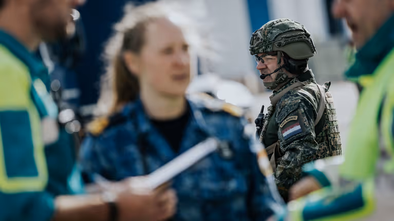 Militairen die deelnemen aan de oefening. 