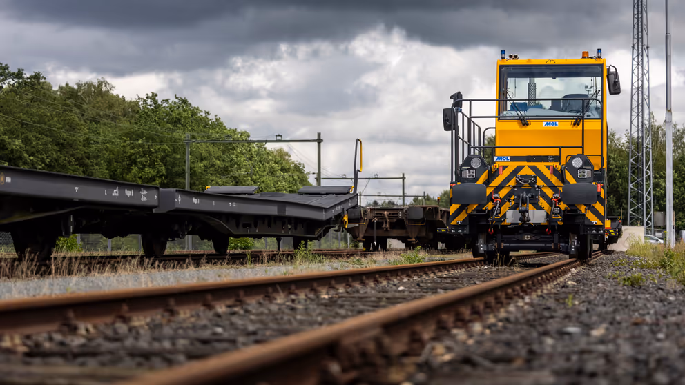 Rangeervoertuig op spoor.
