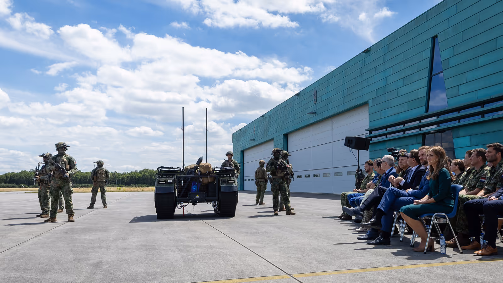 Onbemande voertuigen tijdens presentatie Defensienota