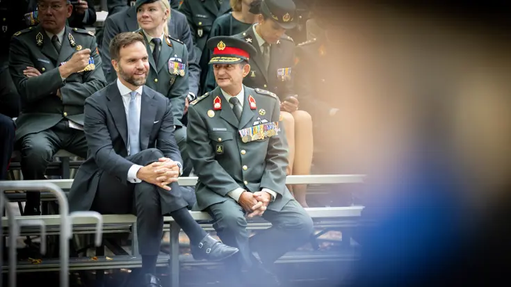 Staatssecretaris Boswijk op de tribune.
