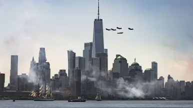 4x NLD F35 (Luke Air Force Base) (TOPFOTO): Vier F-35’s boven de skyline van New York, waarboven ook een zeppelin vliegt. Op het water varen meerdere boten, waaronder en grote met meerdere zeilen.