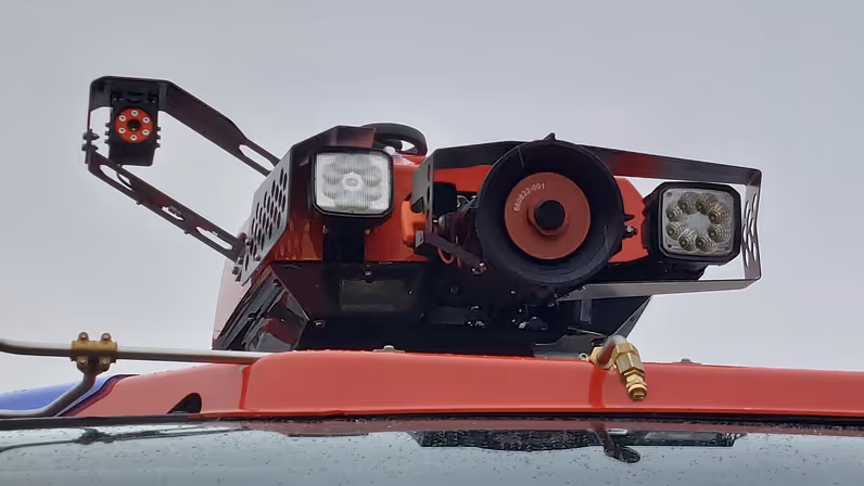 Dakmonitor op cabine brandweervoertuig. 