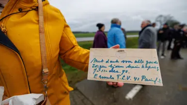 Een herinnering aan de donkere dagen van 50 jaar geleden. Veel families die destijds de militairen bijstonden koesteren ook tastbare herinneringen.