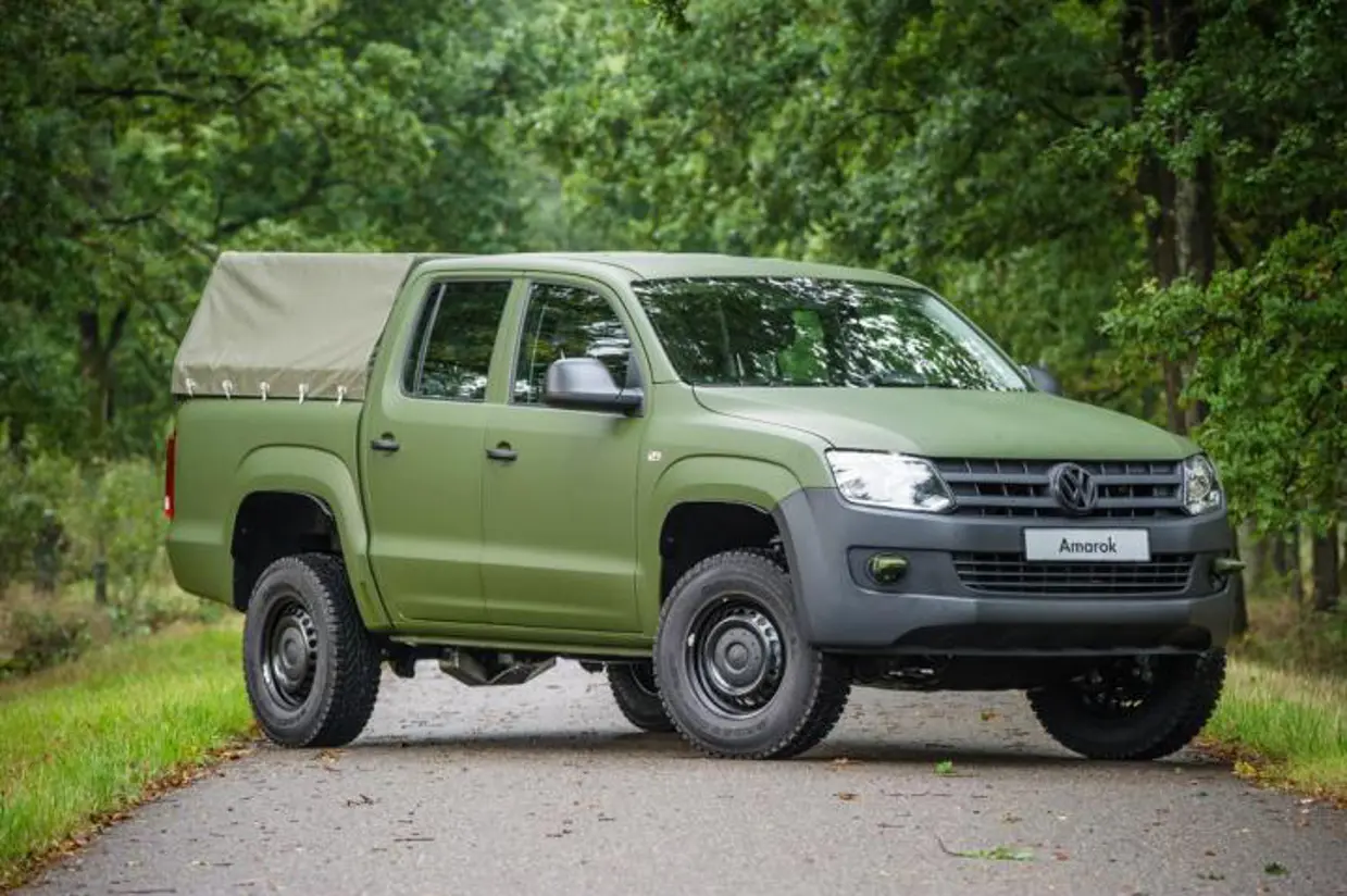 Zijaanzicht Amarok.