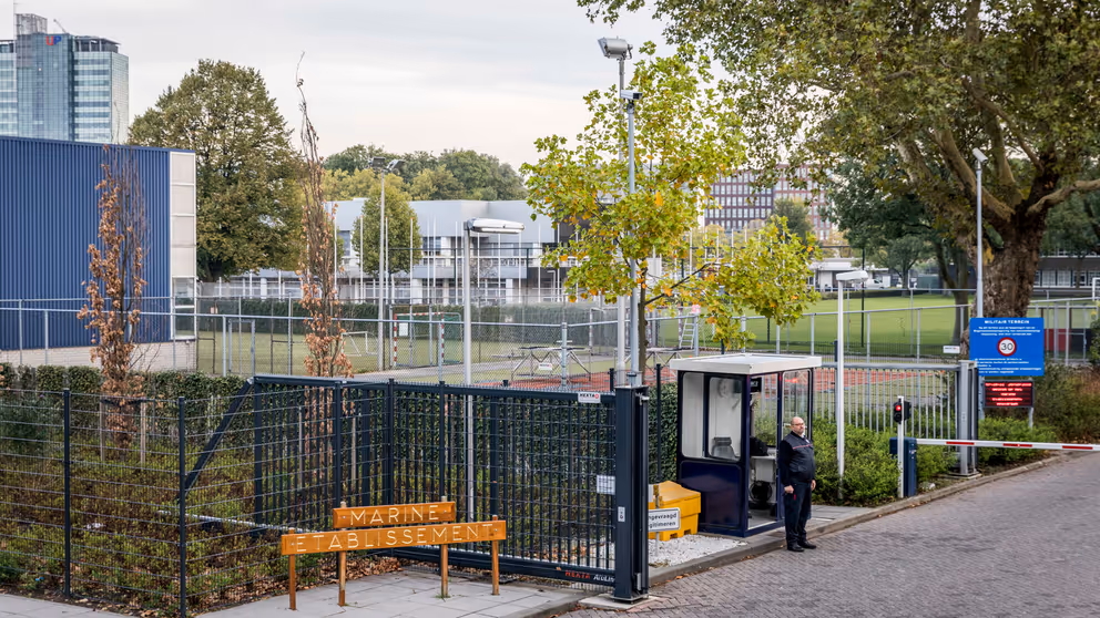 Entree van een defensielocatie.