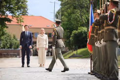 De ministers van Defensie van Nederland en Tsjechie.