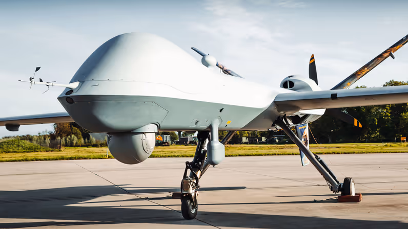 Een MQ-9 Reaper op een platform.