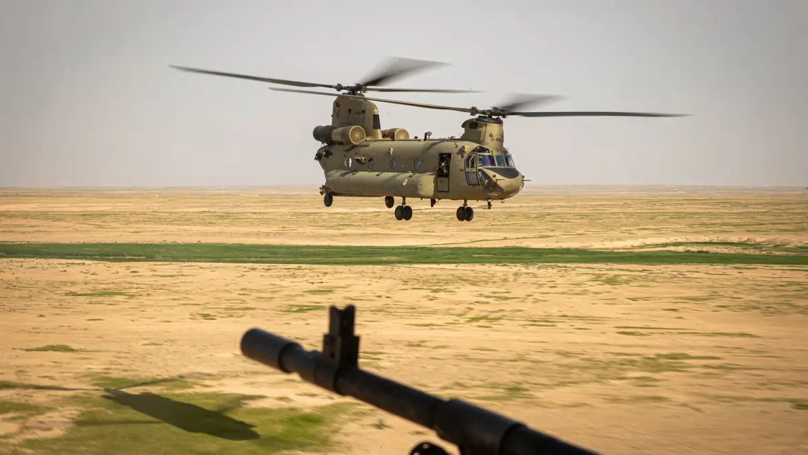 Afzwaaien Chinook-transporthelikopters