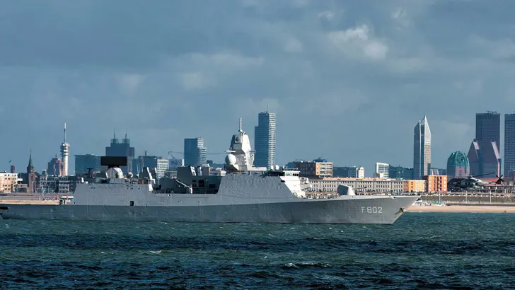 Zr.Ms. De Zeven Provinciën voor de kust van Scheveningen.
