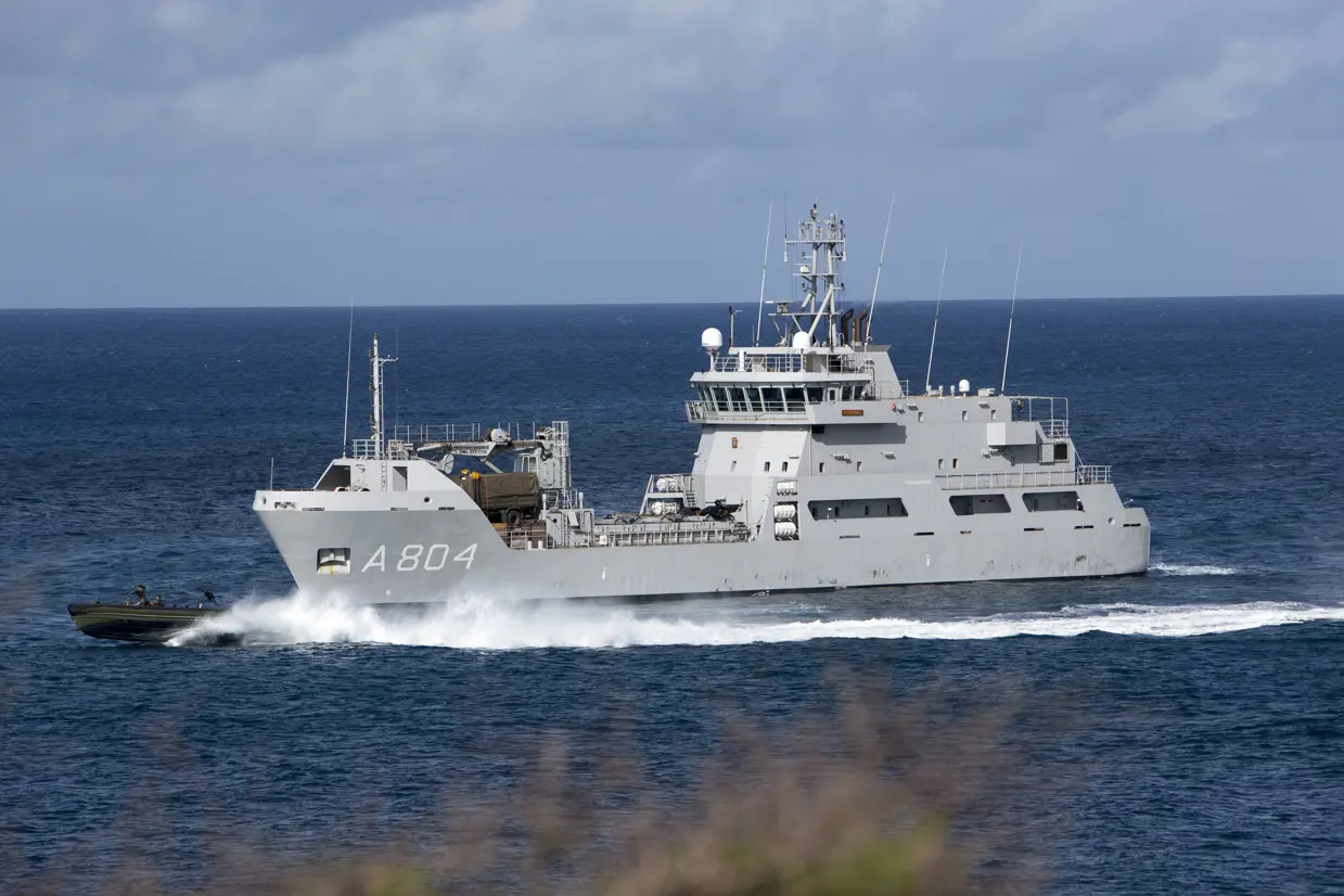 Zr.Ms. Pelikaan (boegnummer A804).