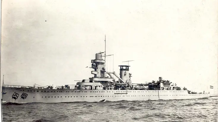 Historische foto van Hr.Ms. De Ruyter
