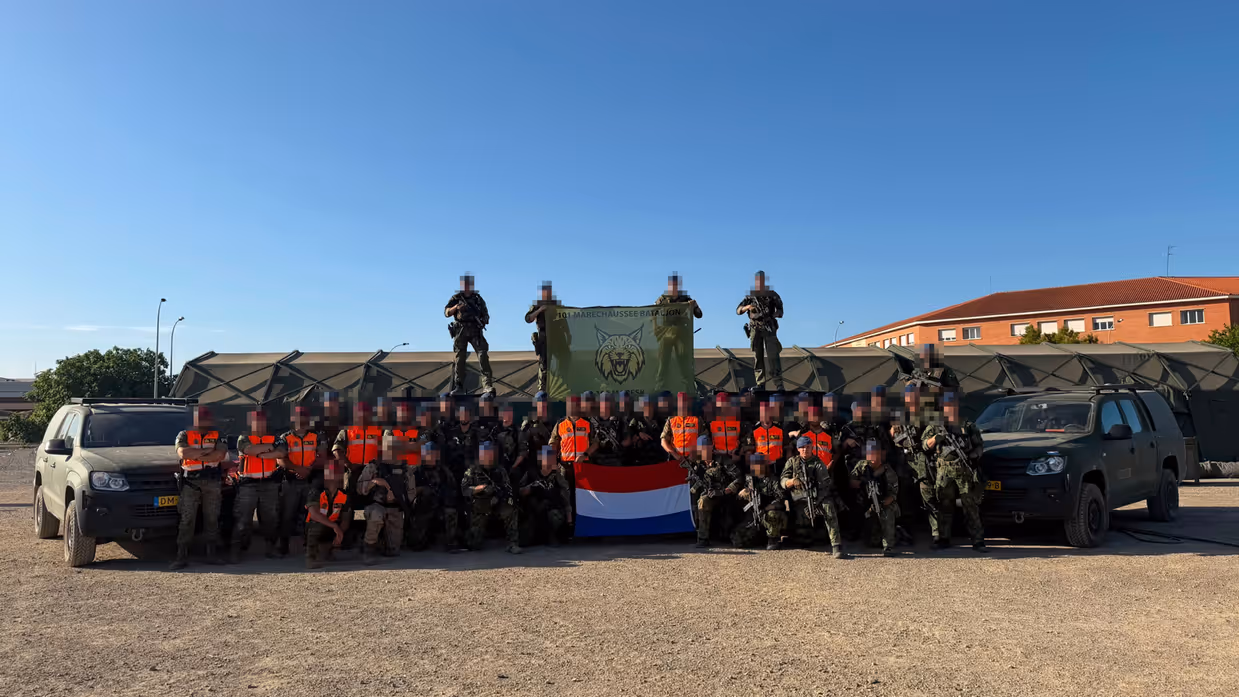  Groepsfoto van peloton 103 Maresk tijdens oefening Angel Guardian in Spanje.