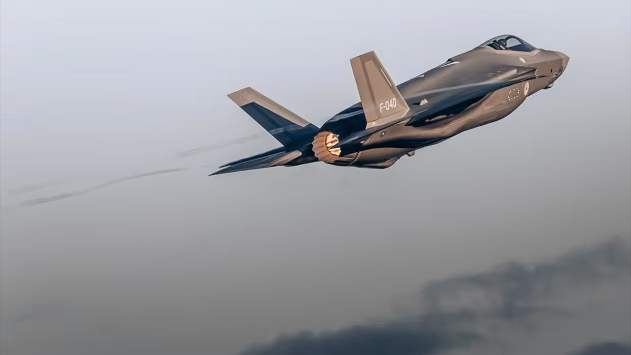  Een wegvliegende F-35.