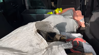 Foto’s van urnen, ornamenten en overige grafmonumenten.