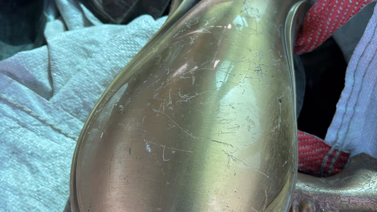 Foto’s van urnen, ornamenten en overige grafmonumenten.