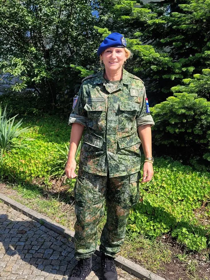 Portretfoto van KMar-kapitein Sandra.