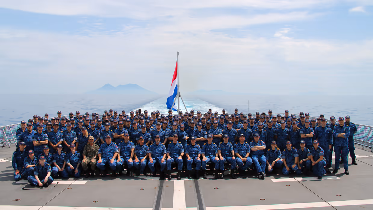 Groepsfoto gehele bemanning