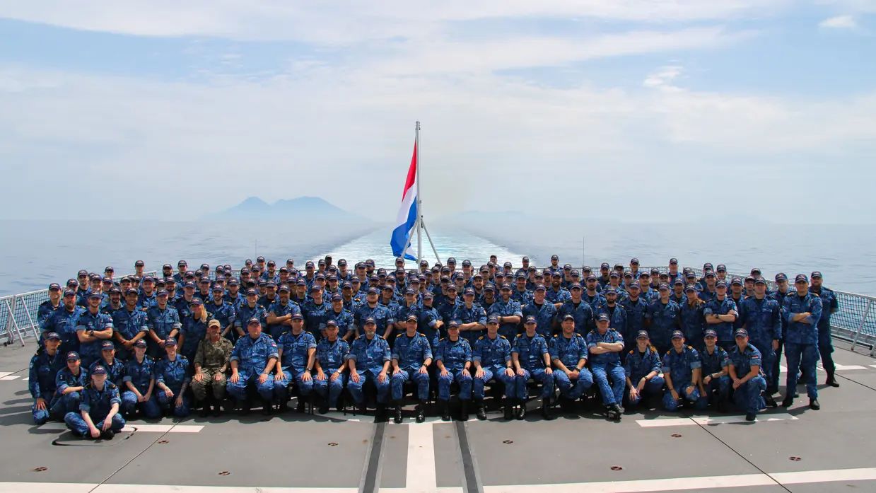 Groepsfoto gehele bemanning