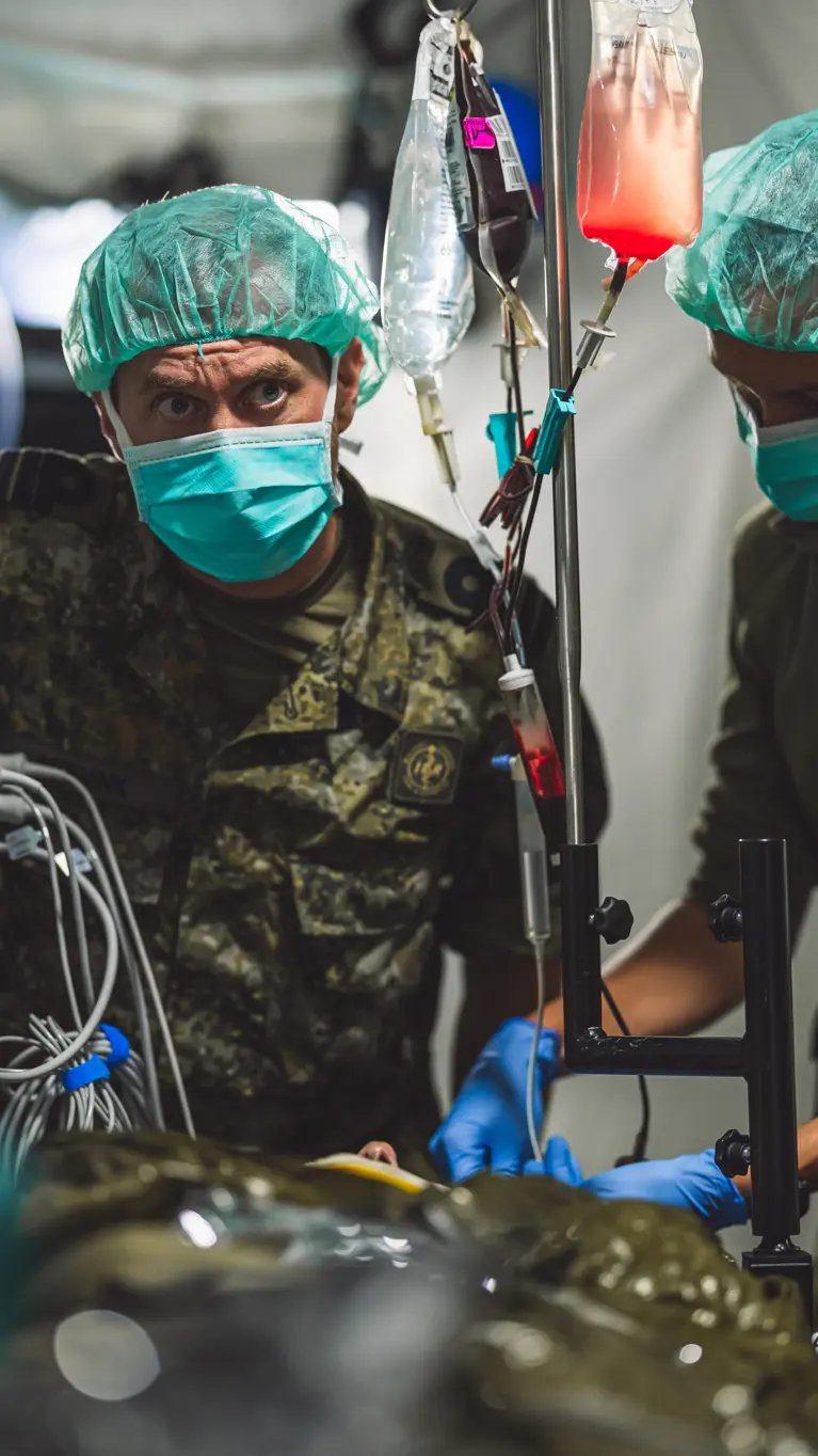 Militaire artsen aan het werk