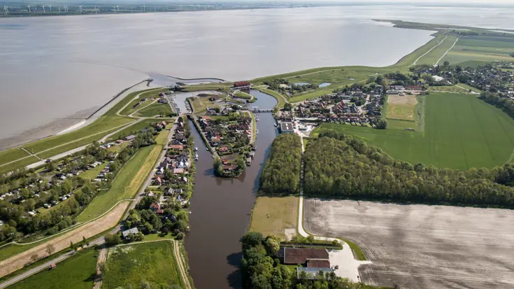 Dronebeeld bovenaanzicht Delfzijl.