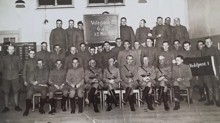 Historische groepsfoto militairen van Veldpost B.