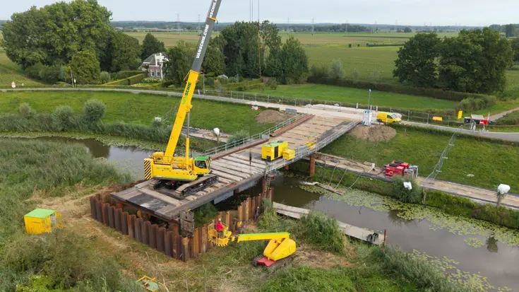 Bergingsvoertuig aan het werk.