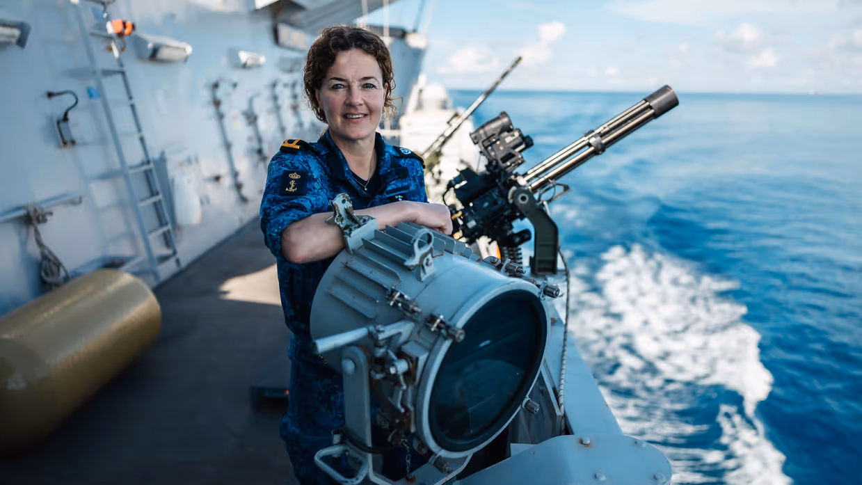 Adjudant ODVB Brenda Meester, de chef der equipage van de De Ruyter.