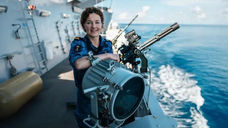 Adjudant ODVB Brenda Meester, de chef der equipage van de De Ruyter.