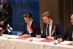 Minister Brekelmans bij JEF