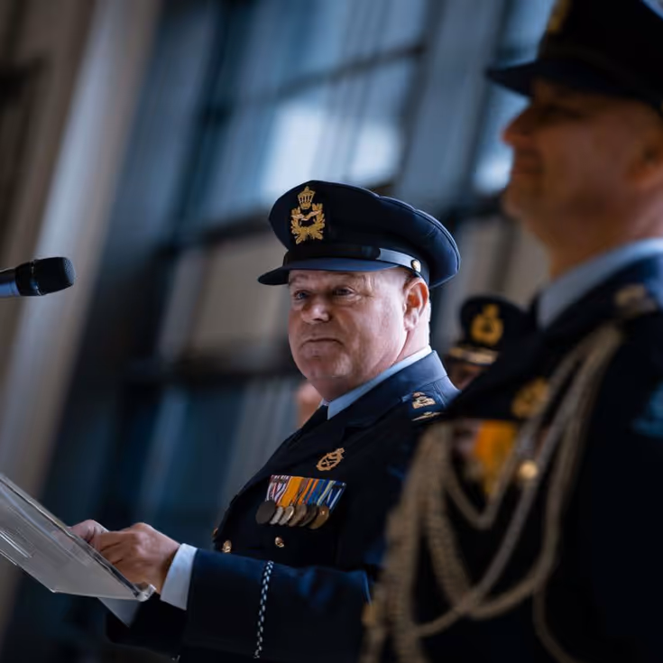 Foto’s van de functieoverdracht Luchtmachtadjudanten op 11 februari bij het Air Support Command op Vliegbasis Woensdrecht. 