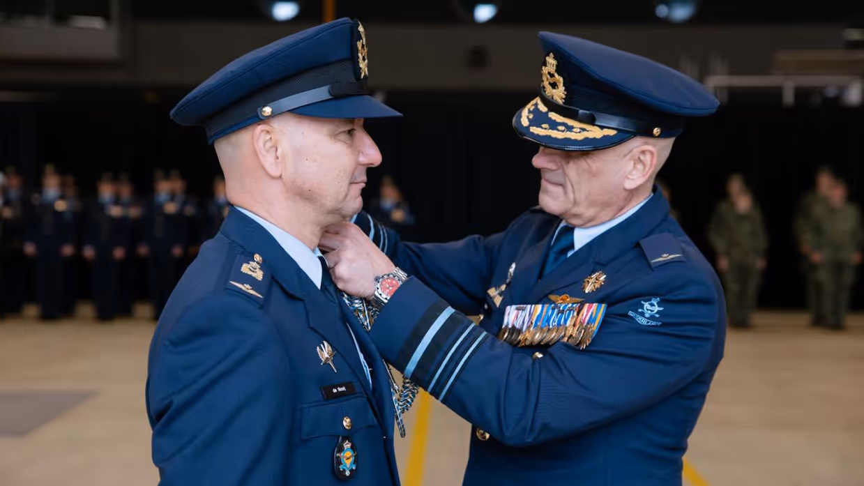 Foto’s van de functieoverdracht Luchtmachtadjudanten op 11 februari bij het Air Support Command op Vliegbasis Woensdrecht. 