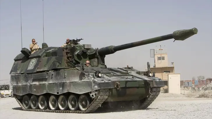 Pantserhouwitzer 2000NL.