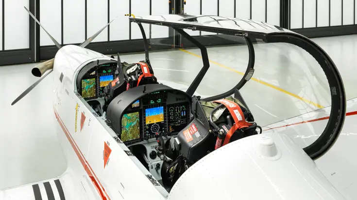 Blik in de cockpit van het demonstratietoestel van de PC-7 MKX.