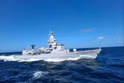 Zr.Ms. Van Amstel op zee.