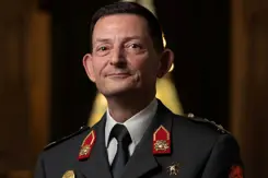 Luitenant-generaal Ludy Schmidt.